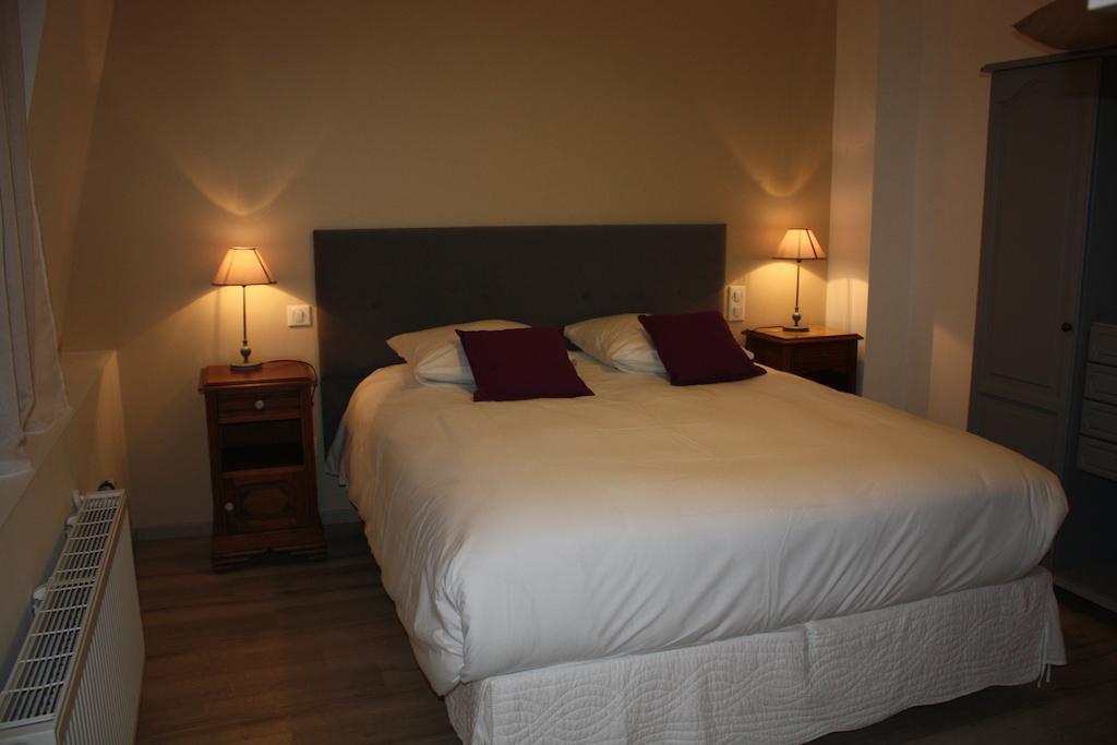 Chambres D'Hotes Noir Lion Peronne  Room photo